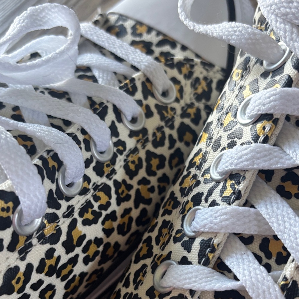 Converse Leopard Print Low Top Sneakers in White, Tan, and Gold - Picture 5 of 6